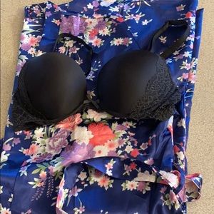 Black Push Up Bra and Kimono Robe Pack